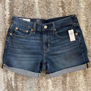 New Women's Sz 2 P 2P Gap 5” Mid Rise Stretchy Jean Shorts